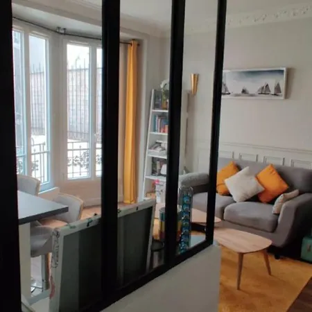 Nice Cosy Apt Near Batignolles